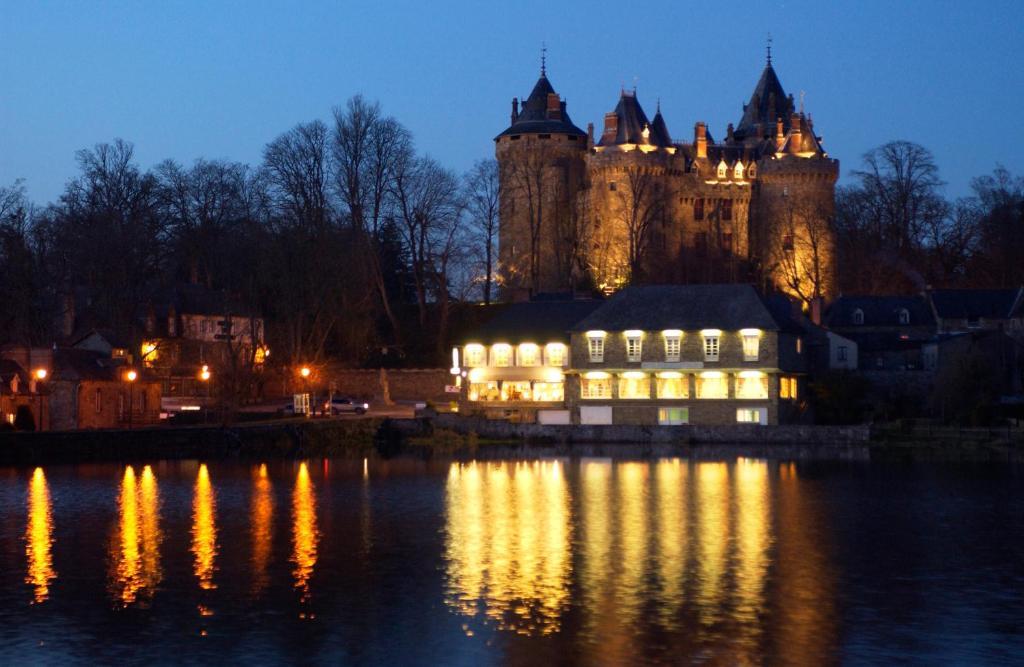 Hotel Restaurant Du Lac Combourg Eksteriør billede